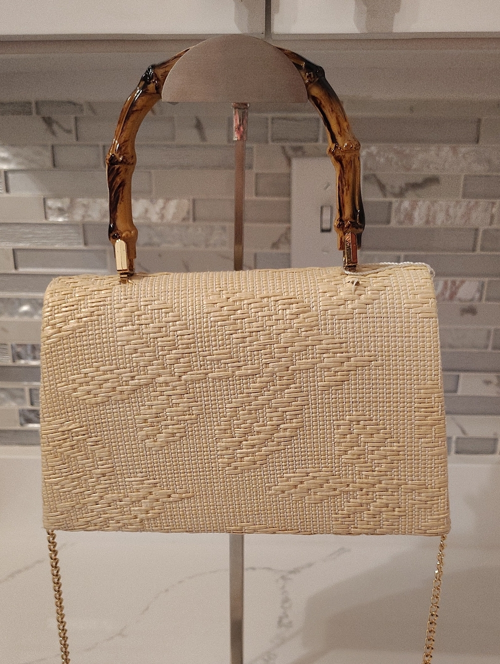 NWT Tommy Bahama Raffia Top Handle Purse w/ Bamboo Like Handle - Picture 2 of 14